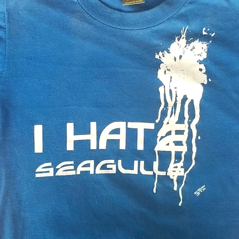 Vintage "I Hate Seagulls"  bird poop Tee